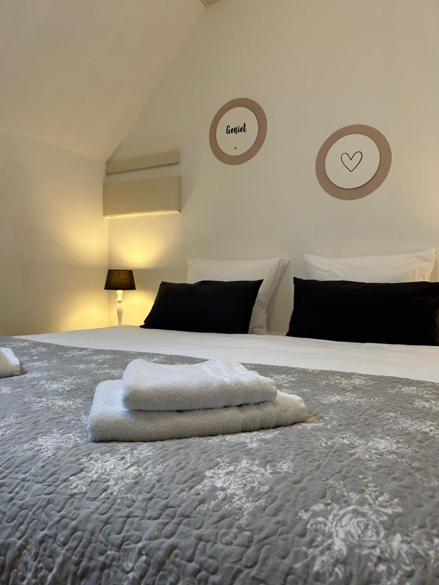 T'Hus Bed & Breakfast Katlijk Exterior foto